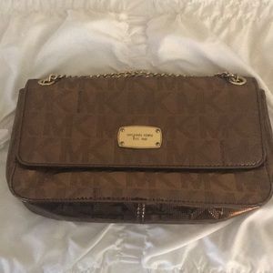 Michel Kors purse